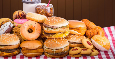 Makanan Apa Saja yang Bisa Menyebabkan Kolesterol Tinggi?